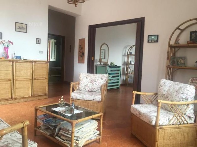 Montecorice in villa trifamiliare appartamento a Salerno in Vendita