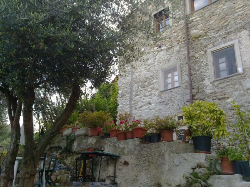 Appartamento situato a Magnone Inferiore a Savona in Vendita