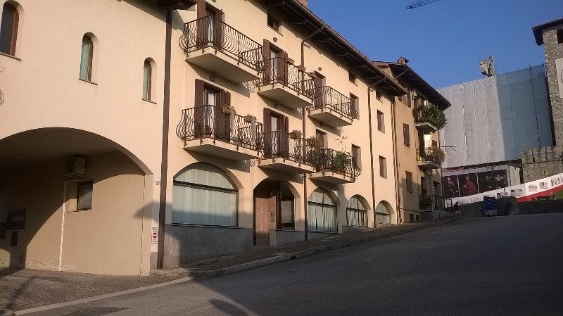 Colloredo di Monte Albano uffici a Udine in Vendita