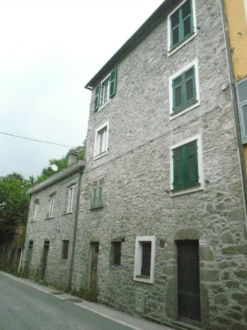 Localit Borgonovo casa a Genova in Vendita