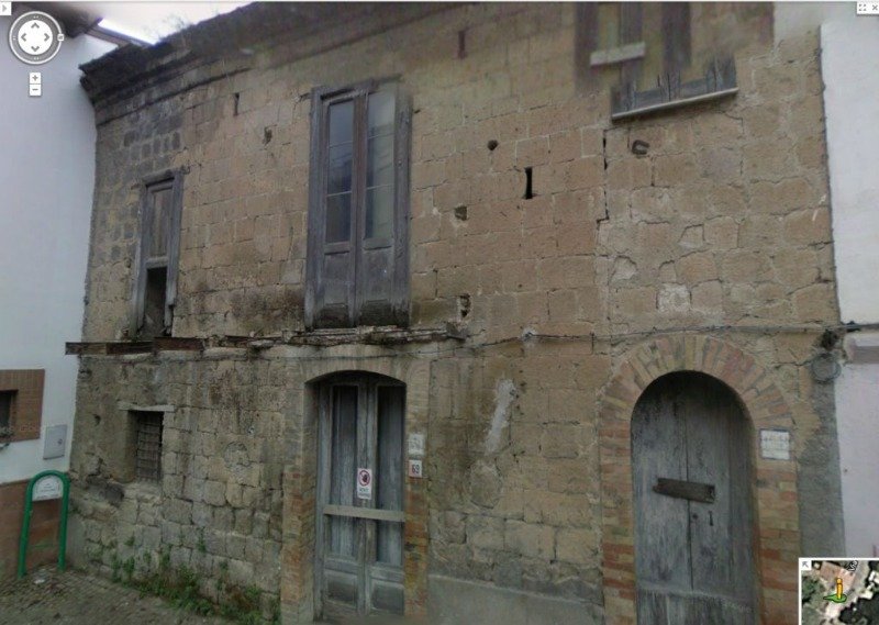 Casa con terreno a San Leucio del Sannio a Benevento in Vendita