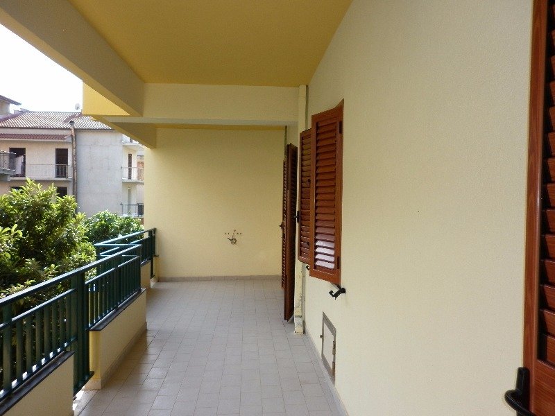 Torrenova appartamento al primo piano a Messina in Vendita