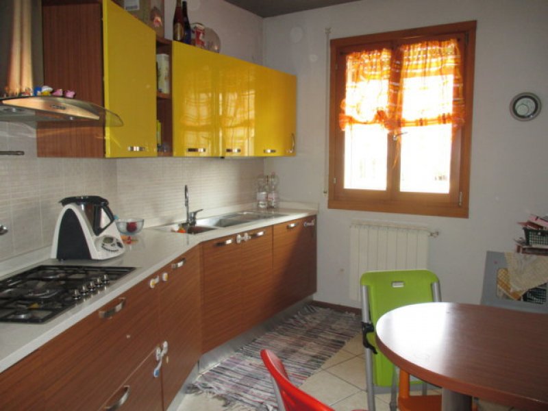 Scanzorosciate appartamento trilocale a Bergamo in Vendita