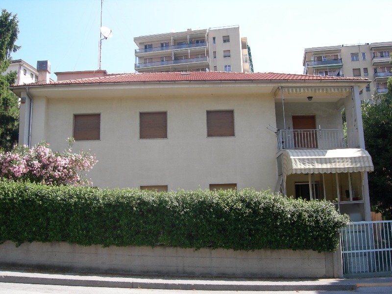 Appartamento in villetta a Savona a Savona in Vendita