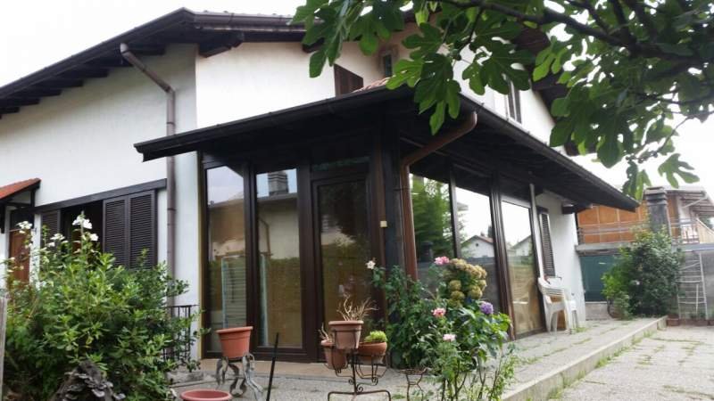 Somma Lombardo villa a Varese in Vendita