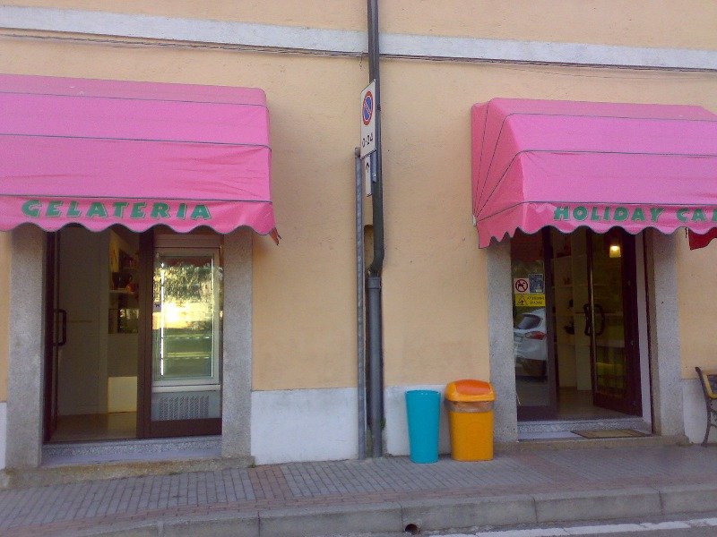 Melzo bar gelateria tavola fredda a Milano in Vendita