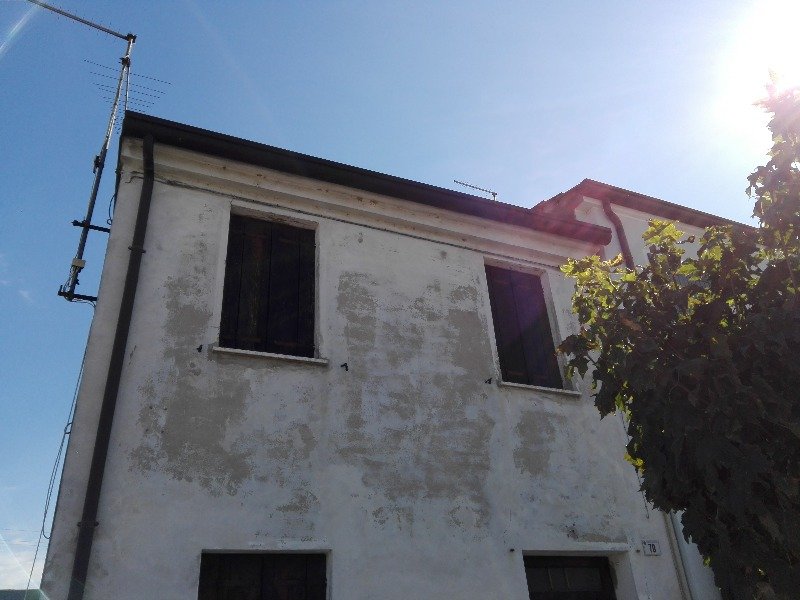 Bevilacqua casa da ristrutturare a Verona in Vendita