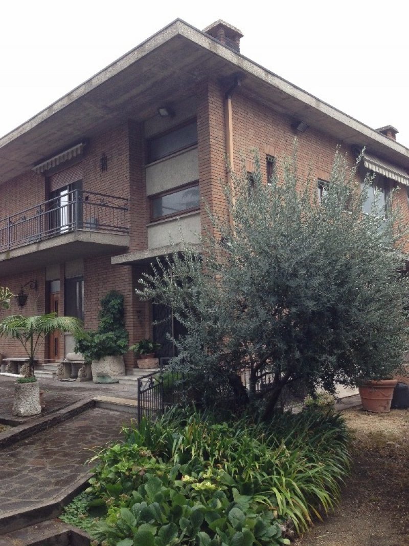 Verona villa recentemente ristrutturata a Verona in Affitto