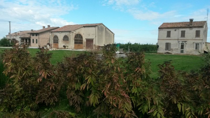 Copparo podere rurale a Ferrara in Vendita