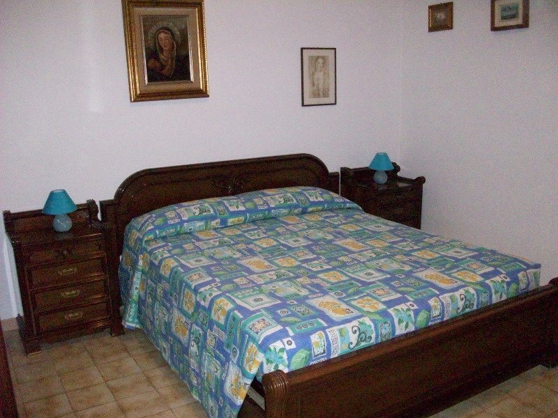 Appartamento o singola camera ad Alghero a Sassari in Affitto
