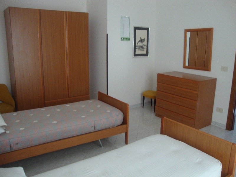 Larino camere in appartamento a Campobasso in Affitto