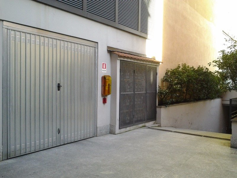Pasteur box auto a Milano in Vendita