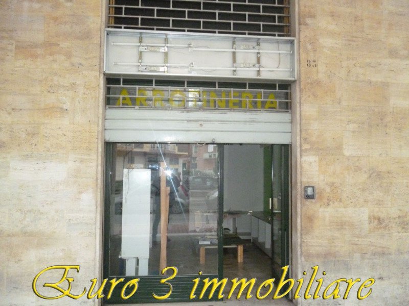 Locale commerciale Ascoli Piceno a Ascoli Piceno in Affitto