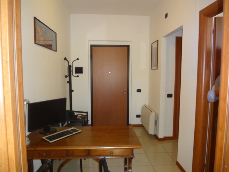 Viterbo Riello appartamento moderno uso ufficio a Viterbo in Affitto
