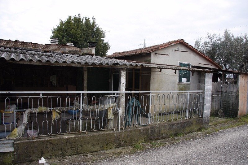 Versilia Capezzano Pianore terreno edificabile a Lucca in Vendita