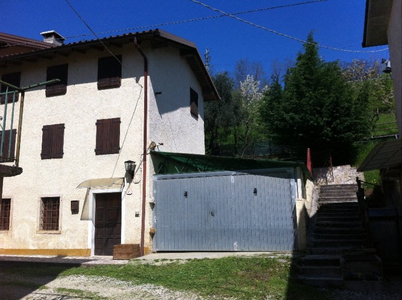 Marostica casa con cantina e garage a Vicenza in Vendita