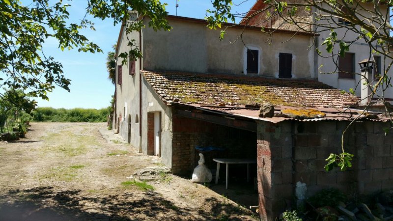 Localit Vescina casolare a Arezzo in Vendita