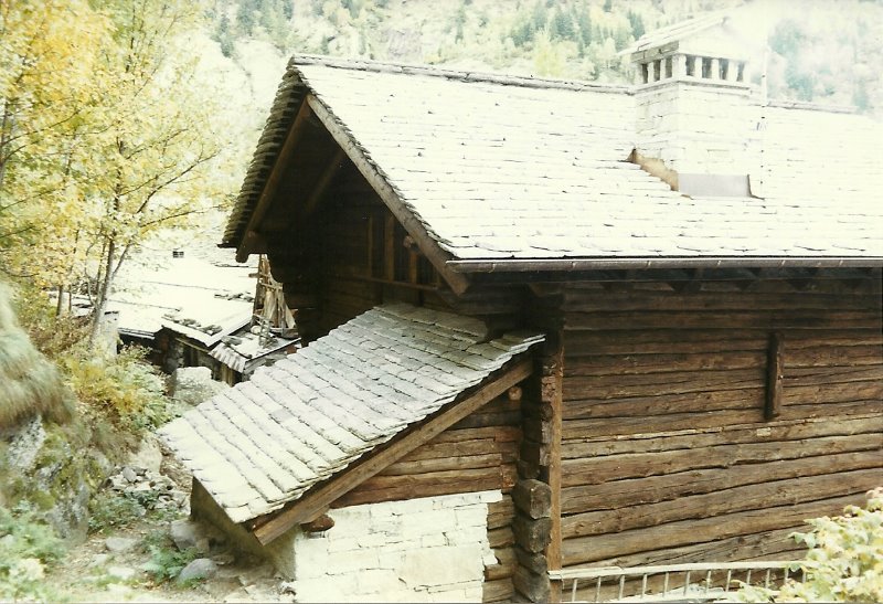 Casa Walser in Borca di Macugnaga a Verbano-Cusio-Ossola in Affitto