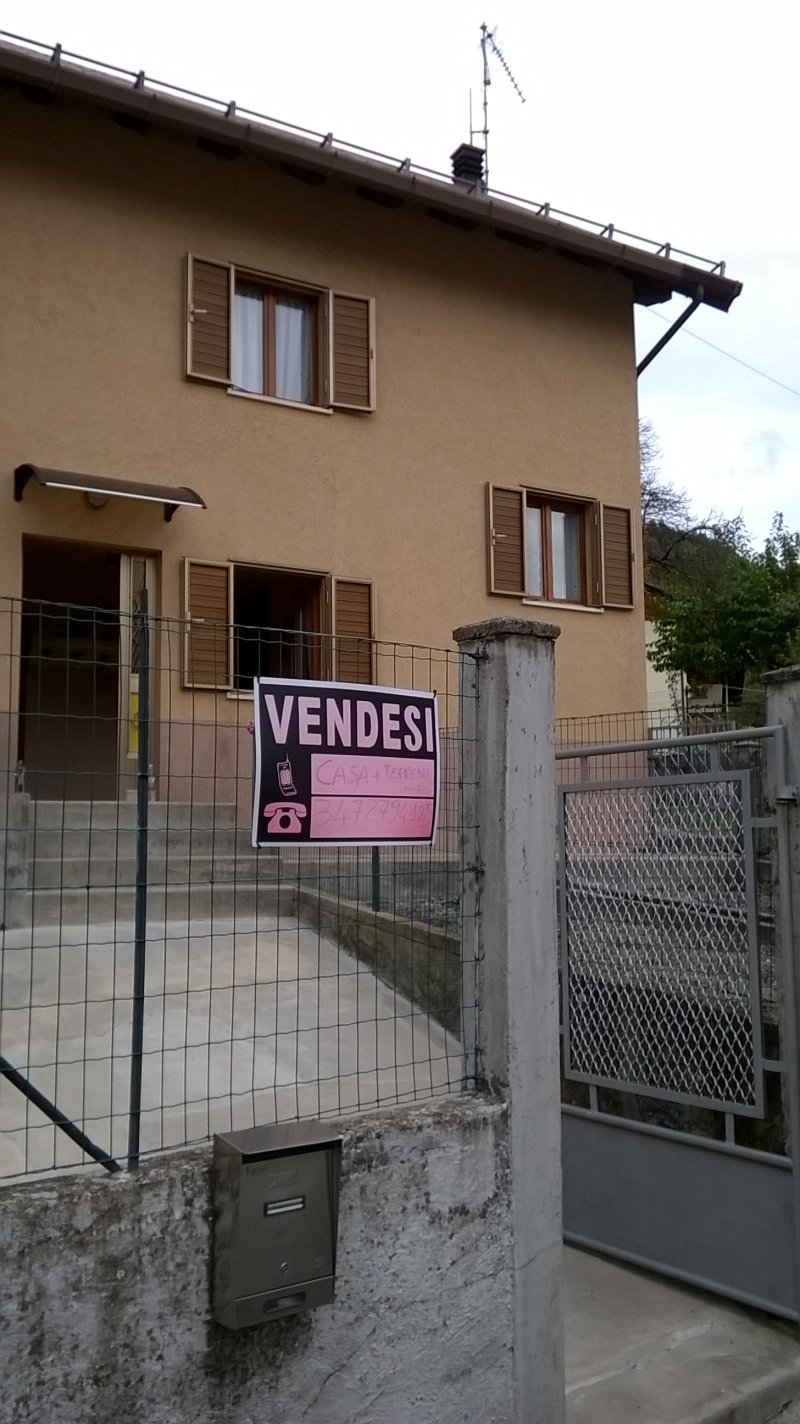 Casa ad Avaglio di Lauco a Udine in Vendita