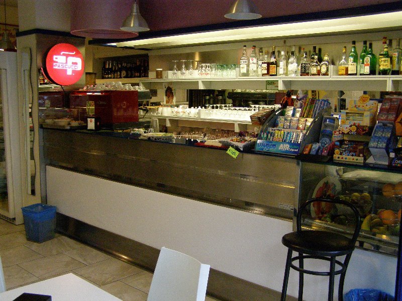 A Bologna bar caffetteria a Bologna in Vendita