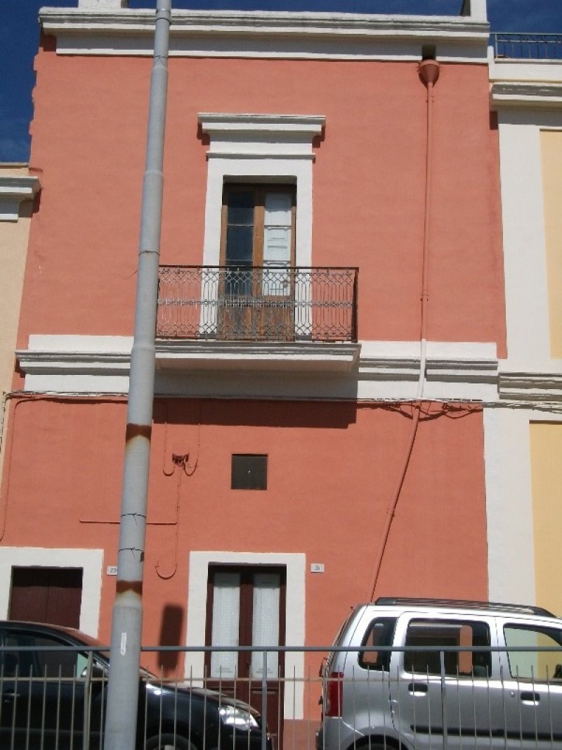 Parabita abitazione da ristrutturare a Lecce in Vendita