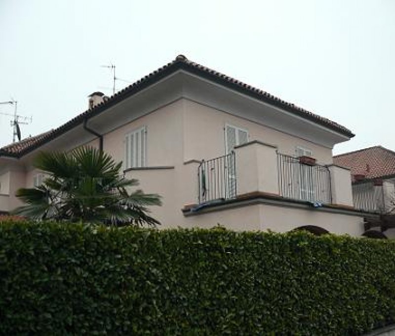 Basiglio villa a schiera a Milano in Vendita