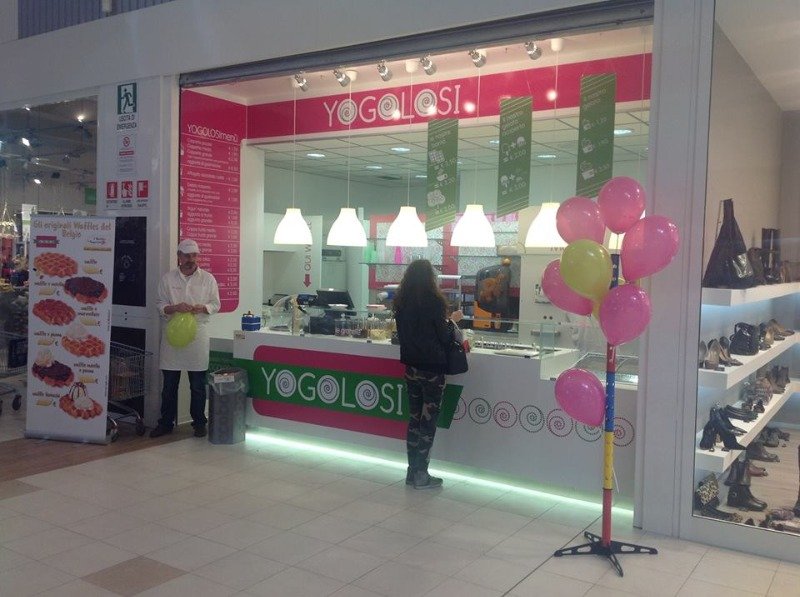 Villorba gelateria presso centro commerciale a Treviso in Vendita