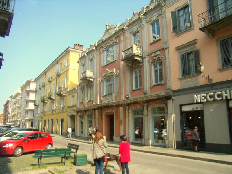 Pinerolo locale commerciale a Torino in Vendita