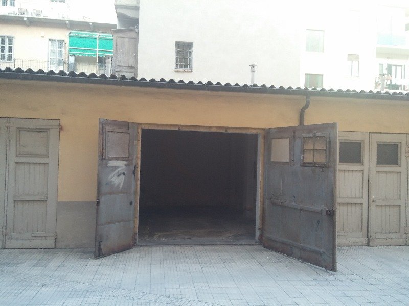 Torino ampio garage con ingresso centrale a Torino in Affitto