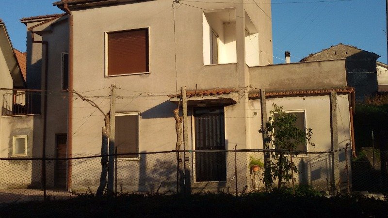 Ceccano casa indipendente a Frosinone in Vendita