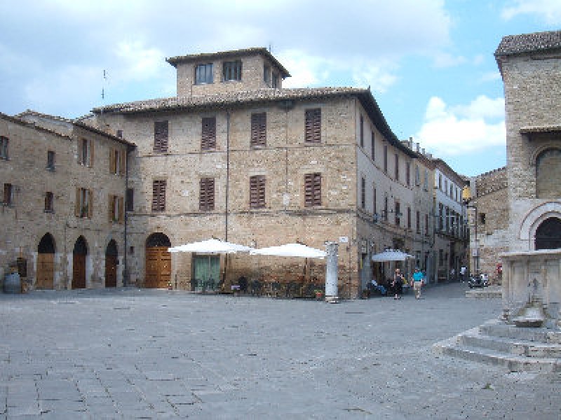 Bevagna villetta a schiera a Perugia in Vendita