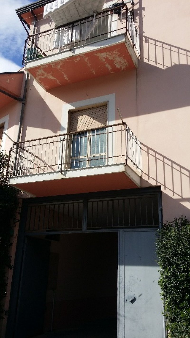 Montoro Superiore appartamento da ristrutturare a Avellino in Vendita