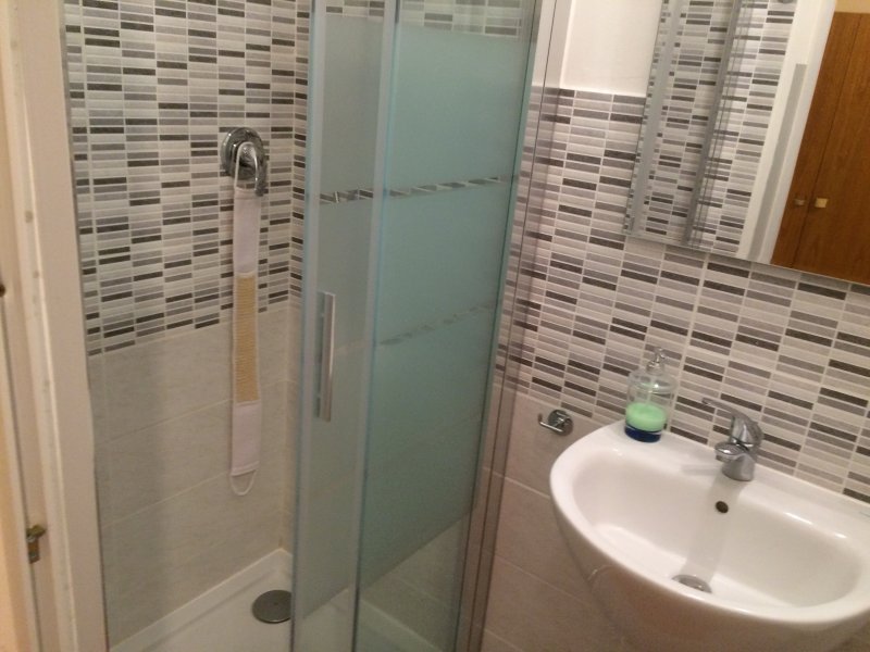Camera con bagno privato zona Is Mirrionis a Cagliari in Affitto