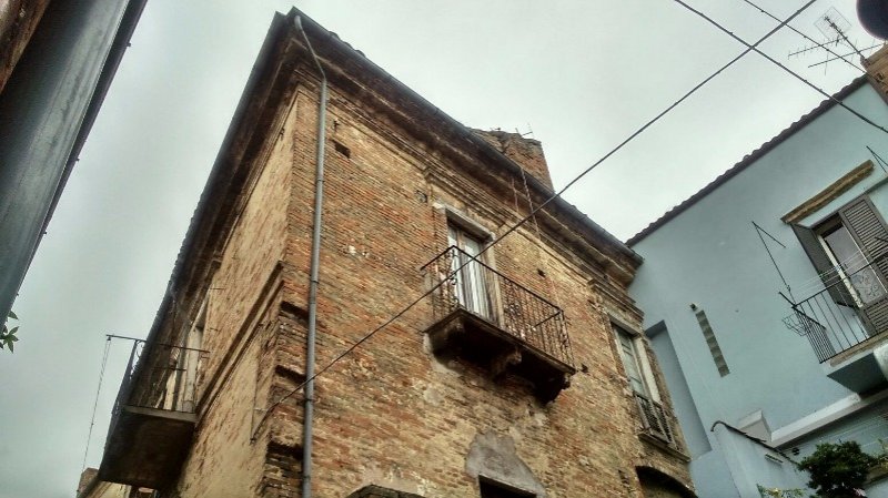 Casalbordino palazzo storico a Chieti in Vendita