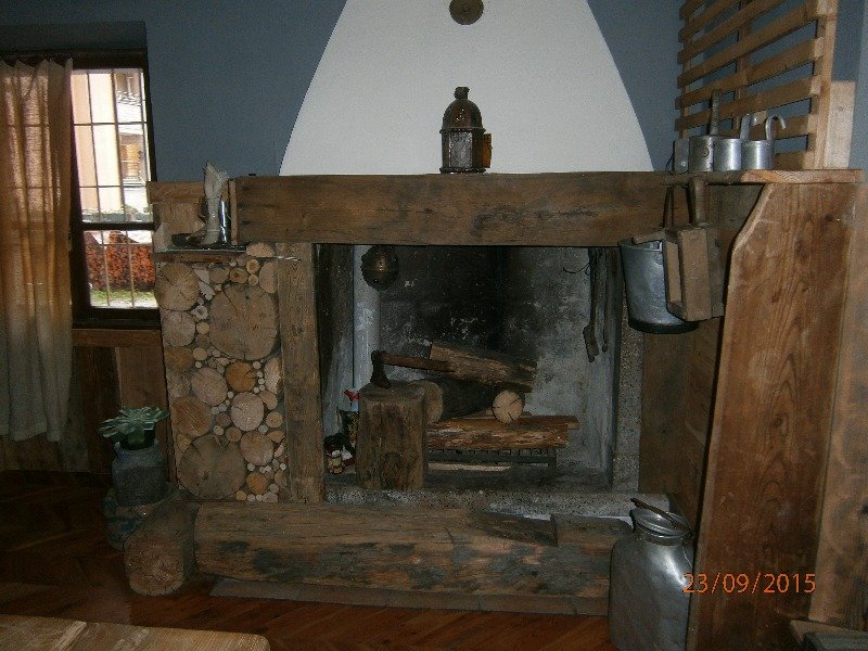 Edolo chalet in pietra e legno a Brescia in Vendita
