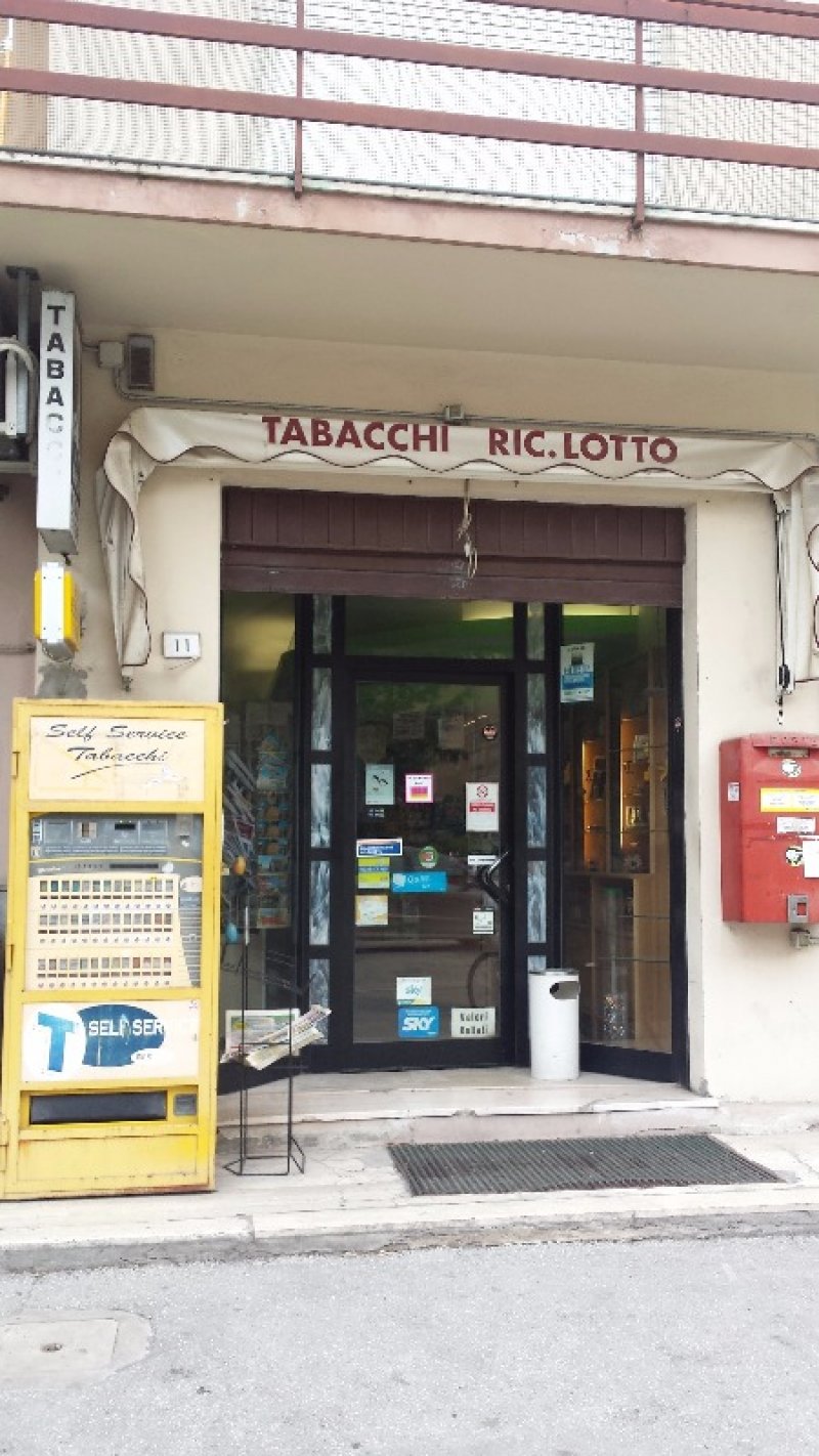 Fano attivit di tabaccheria e generi di monopolio a Pesaro e Urbino in Vendita