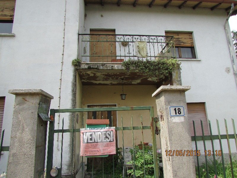A Sangiano casa a Varese in Vendita