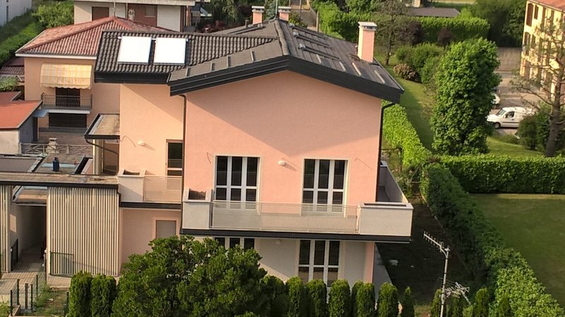 Samarate appartamento in villa a Varese in Vendita