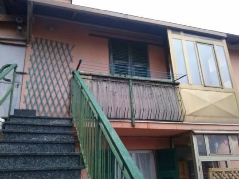 Ceranesi appartamento in casa trifamiliare a Genova in Vendita