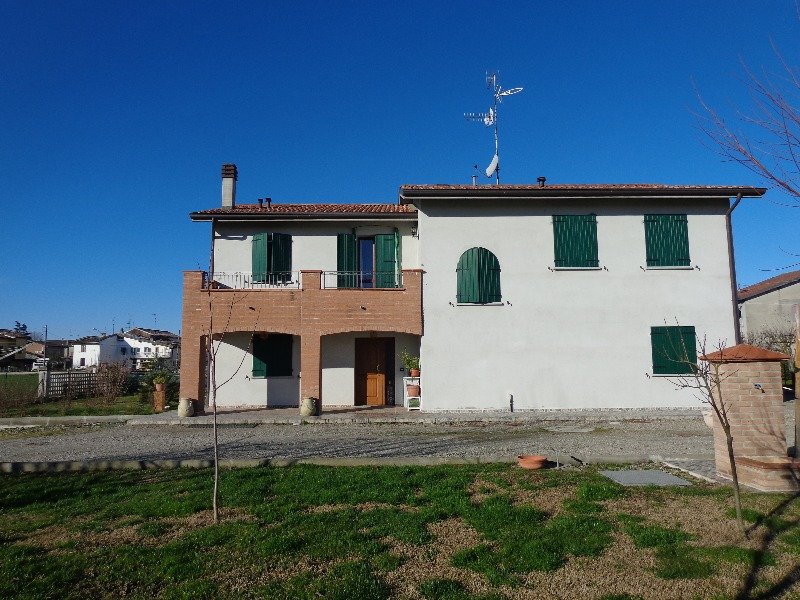 Lentigione di Brescello casa unifamiliare a Reggio nell'Emilia in Vendita