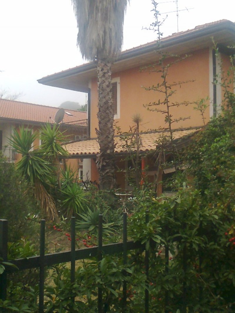 A Nicolosi villa a Catania in Vendita