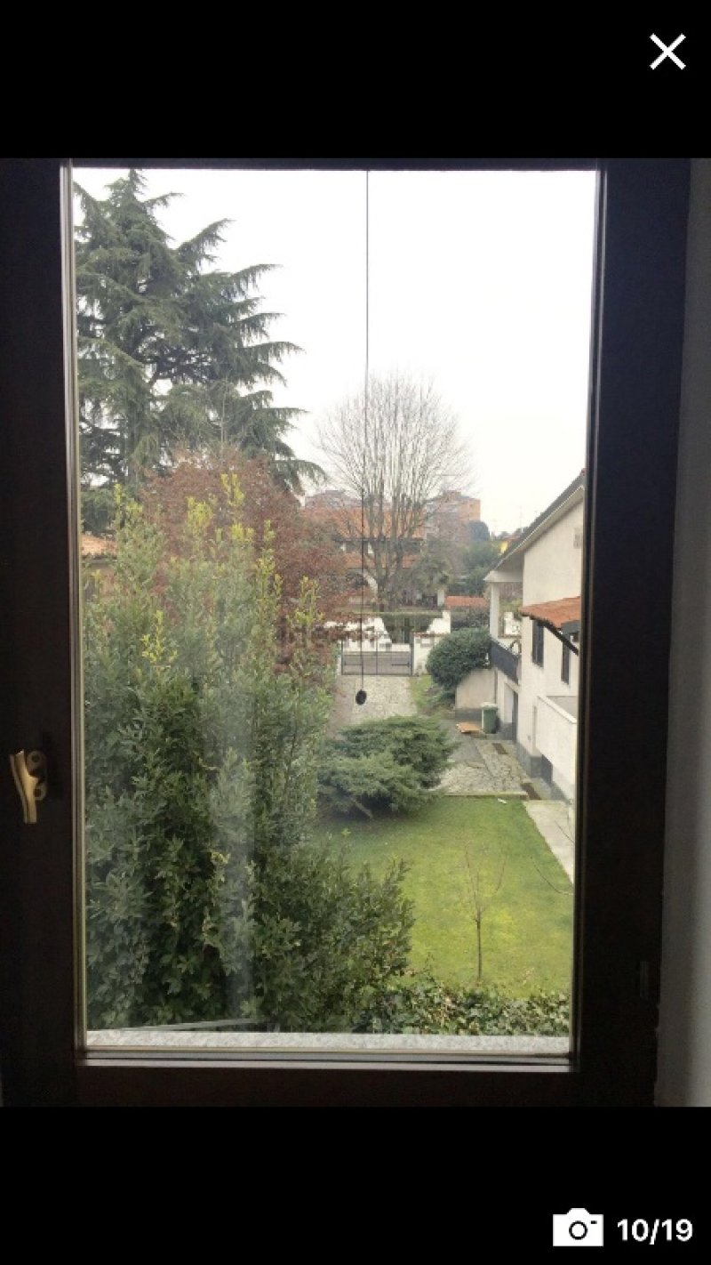 Villa Trezzano sul Naviglio a Milano in Vendita