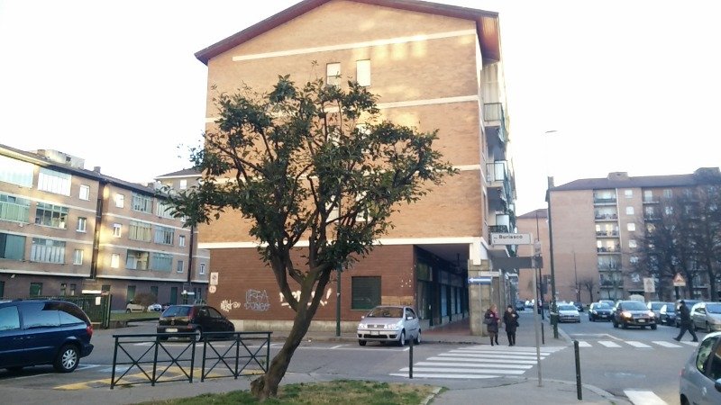 Mirafiori negozio a Torino in Vendita