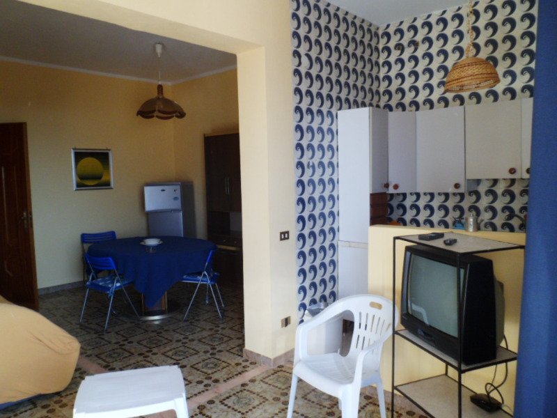 Campofelice di Roccella appartamento arredato a Palermo in Affitto