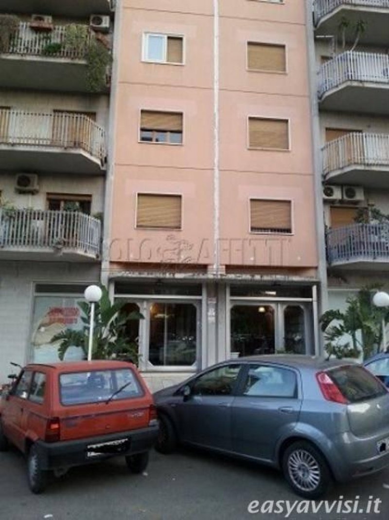 Palermo appartamento posto al secondo piano a Palermo in Affitto