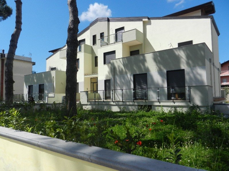 Quarto appartamento in villa a Napoli in Vendita