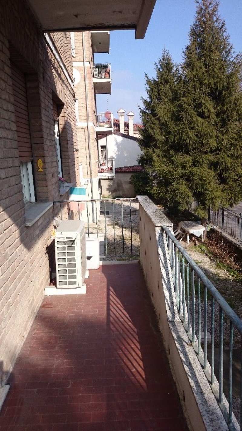 Appartamento ristrutturato a Cento a Ferrara in Vendita