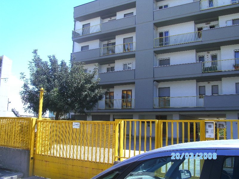 Altamura garage a Bari in Affitto
