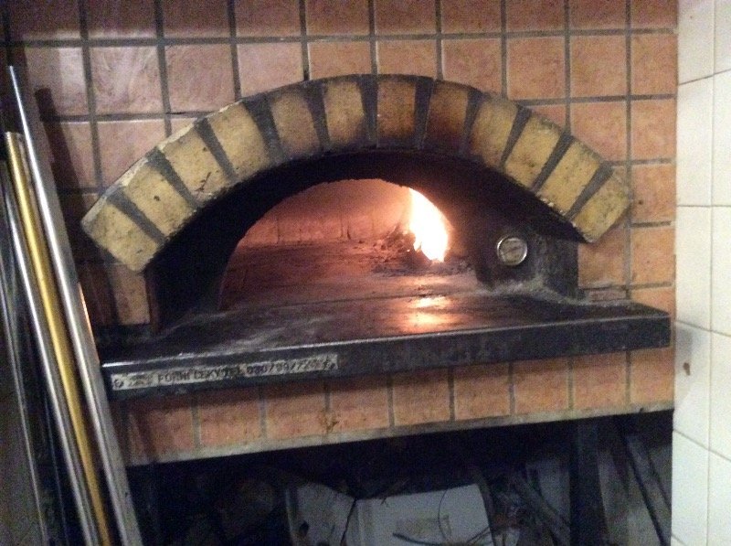 Ristorante pizzeria nel comune di Pisa a Pisa in Vendita
