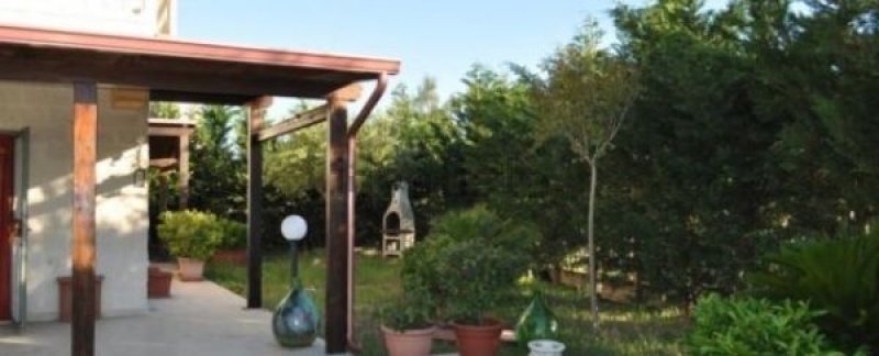 Manfredonia villa con giardino a Foggia in Vendita
